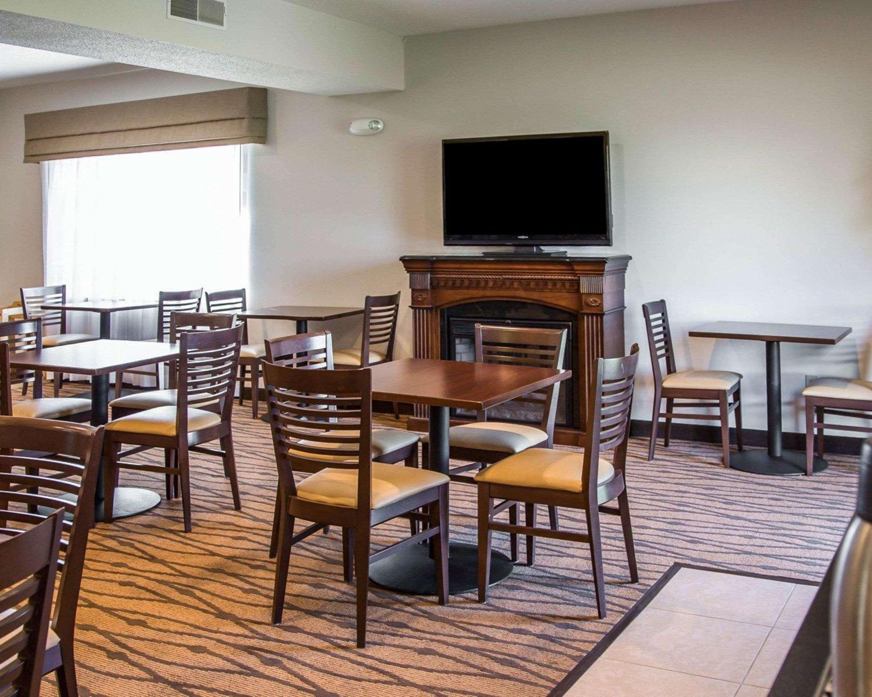 Sleep Inn & Suites Davenport - Quad Cities Exteriör bild